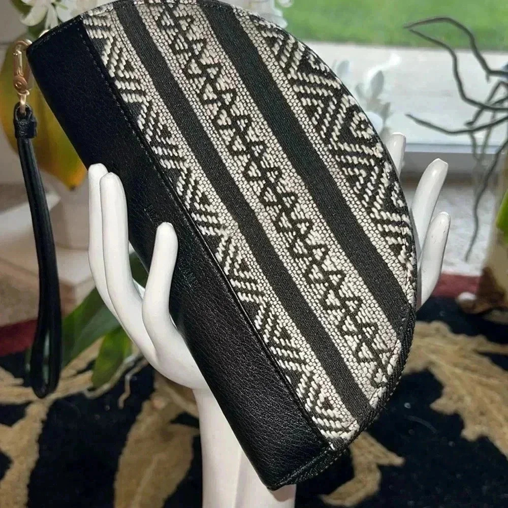 Elizabeth and James Vegan Half Moon Black White Wristlet 8 Slots Credit Cards